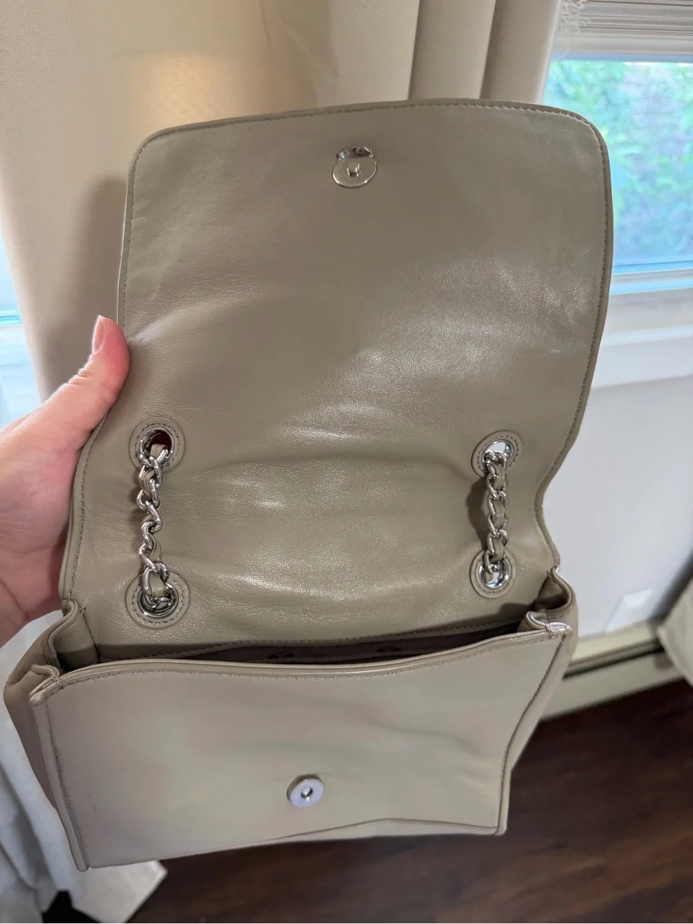 Tory Burch Fleming Quilted Leather Chain Shoulder Bag | Taupe Gray